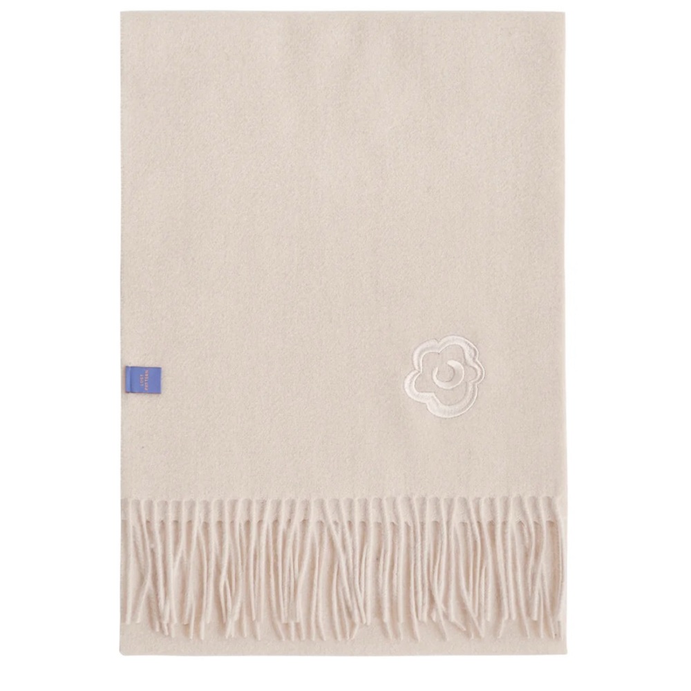 Cashmere Elegant Cream Scarf with Fringe
NWOT